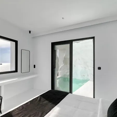 Tagoo Black Mykonos Hotel