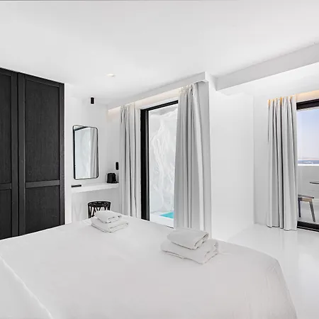 Tagoo Black Mykonos 4*