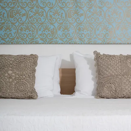 Tagoo Black Mykonos 4*