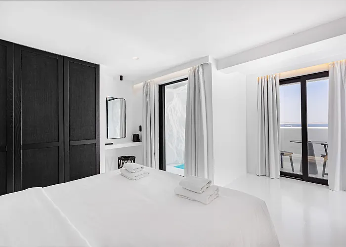 Tagoo Black Mykonos 4*